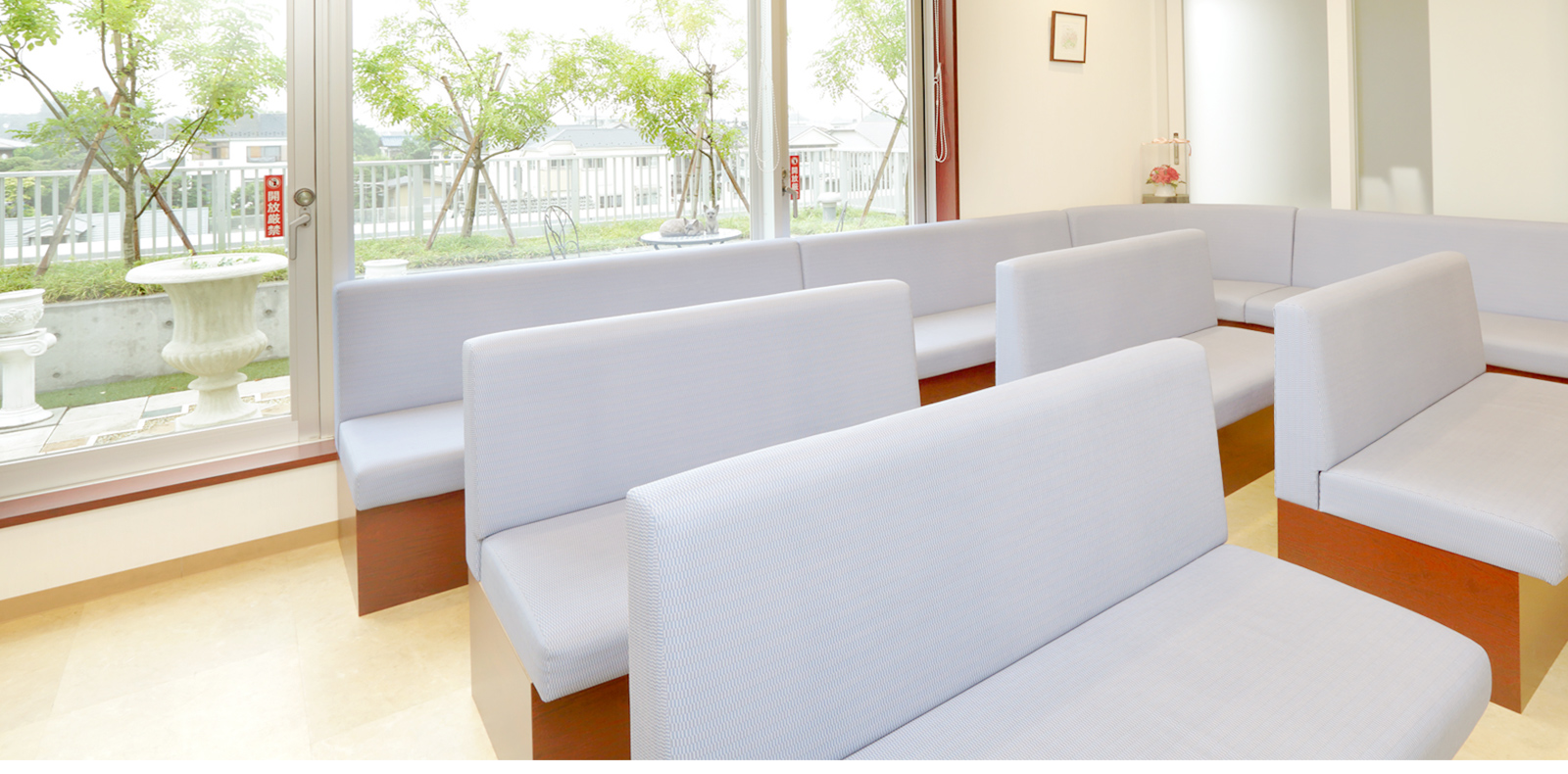 気軽に相談できる眼のお医者さん 眼の不調から白内障、緑内障などの診断各種手術まで幅広く対応しています